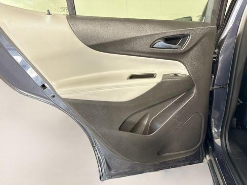 Used 2018 Chevrolet Equinox Premier FWD image 26