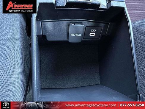 Certified 2023 Toyota Corolla SE image 35