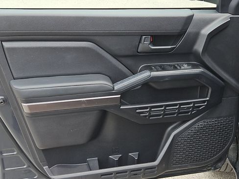 Used 2025 Toyota 4Runner SR5 RWD image 10