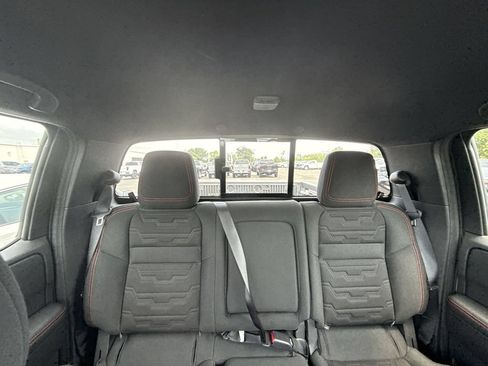 Used 2025 Nissan Frontier PRO-4X w/ Pro Convenience Package AWD/4WD image 11