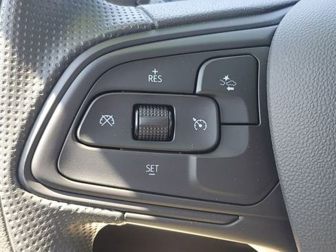 Certified 2025 Buick Envista Preferred w/ Convenience II Package FWD image 14