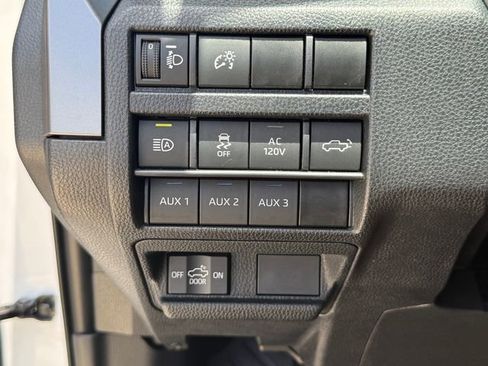 Used 2024 Toyota Tacoma TRD Off-Road w/ TRD Off Road Premium Package AWD/4WD image 19