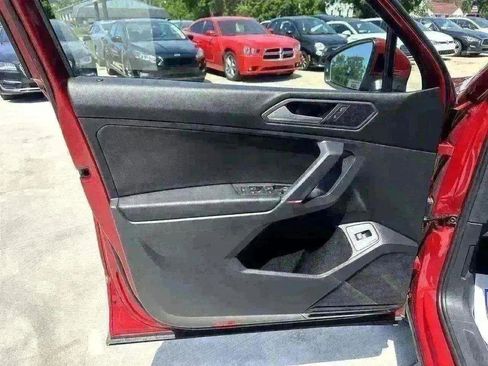 Used 2020 Volkswagen Tiguan SEL image 8