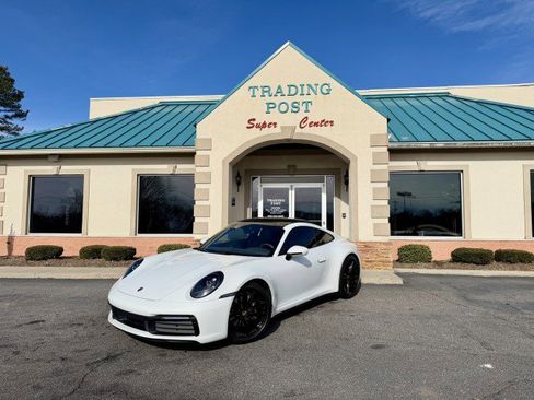 Used 2024 Porsche 911 Carrera image 5