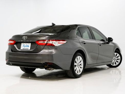 Used 2019 Toyota Camry LE image 27