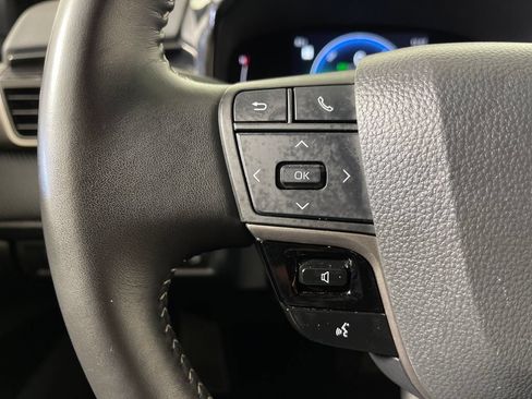 Used 2025 Toyota Camry SE FWD image 26