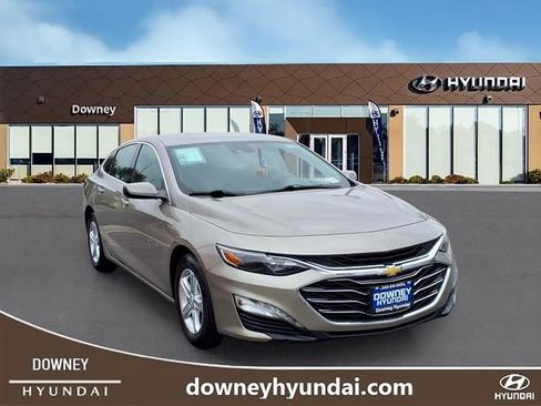 Used 2023 Chevrolet Malibu LT FWD image 3