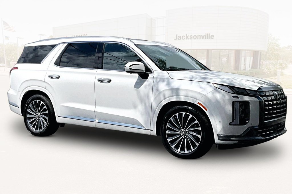 Used 2024 Hyundai Palisade Calligraphy AWD/4WD image 3