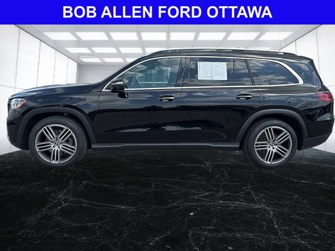 Used 2025 Mercedes-Benz GLS 450 4MATIC image 2