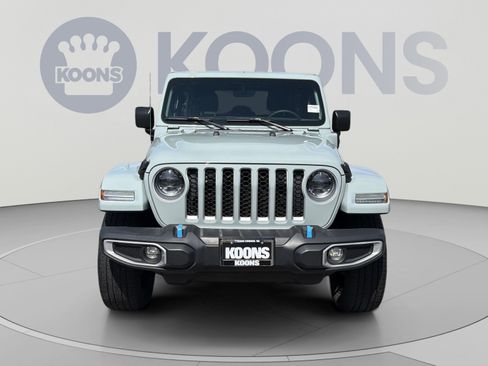 Used 2023 Jeep Wrangler Unlimited Sahara w/ Cold Weather Group AWD/4WD image 11