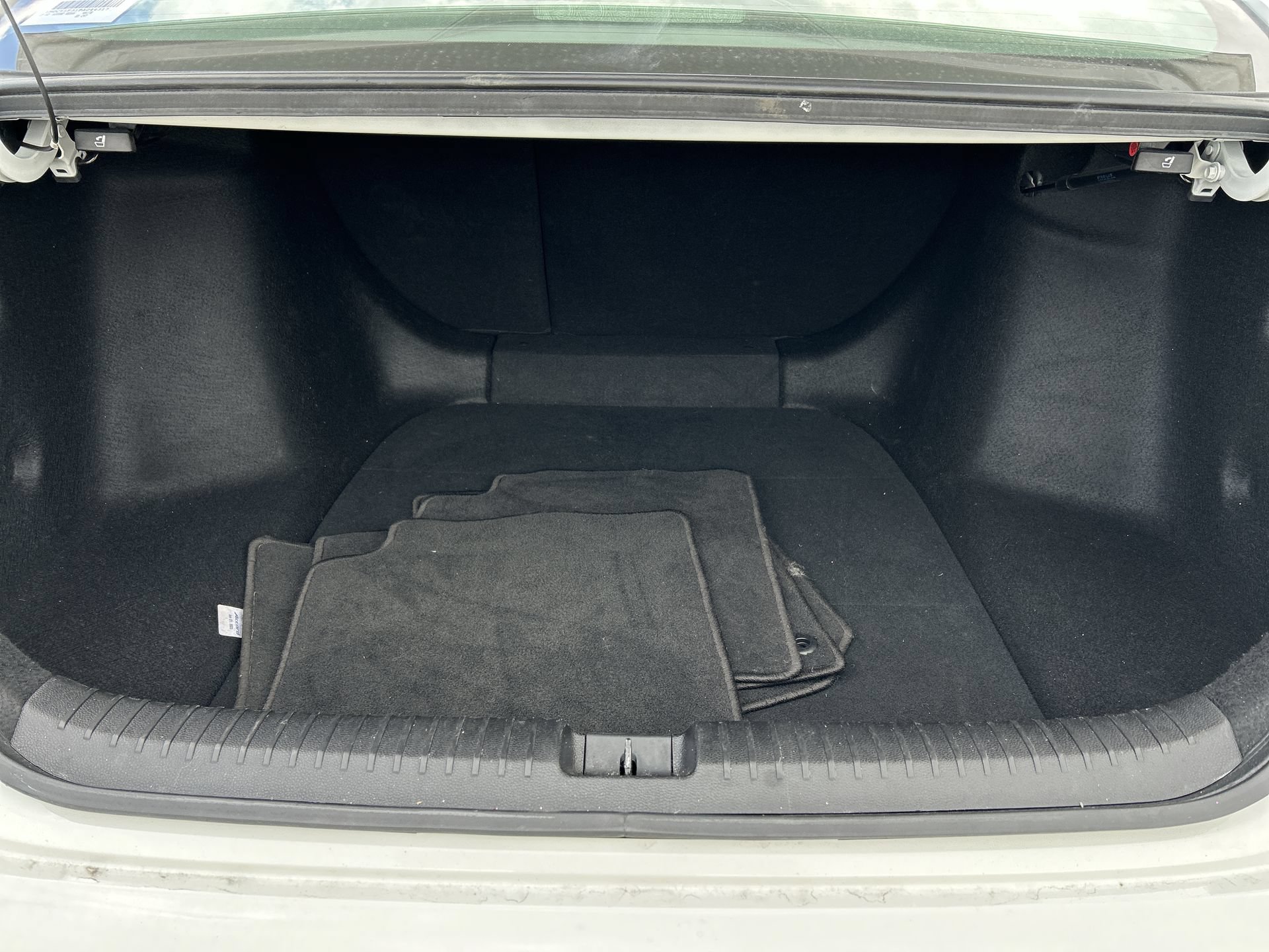 Certified 2023 Honda Accord EX image 21