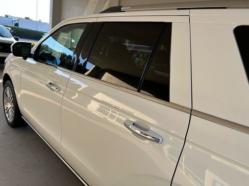 Certified 2023 Ford Expedition Limited AWD/4WD image 13