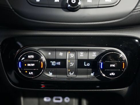 Used 2023 Buick Encore GX Select AWD/4WD image 20