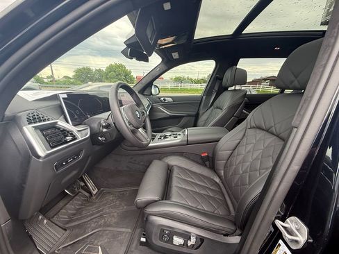 Used 2026 BMW X7 xDrive40i w/ M Sport Package AWD/4WD image 12