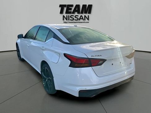 Certified 2025 Nissan Altima 2.5 SR AWD/4WD image 2