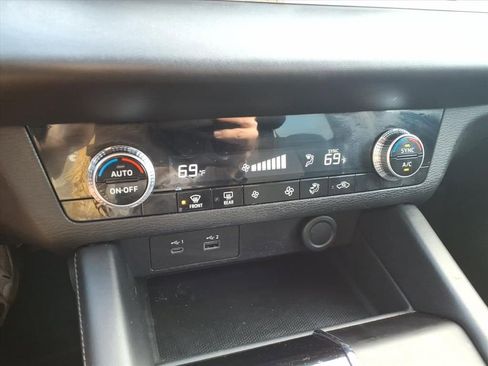 Used 2023 Mitsubishi Outlander ES image 25