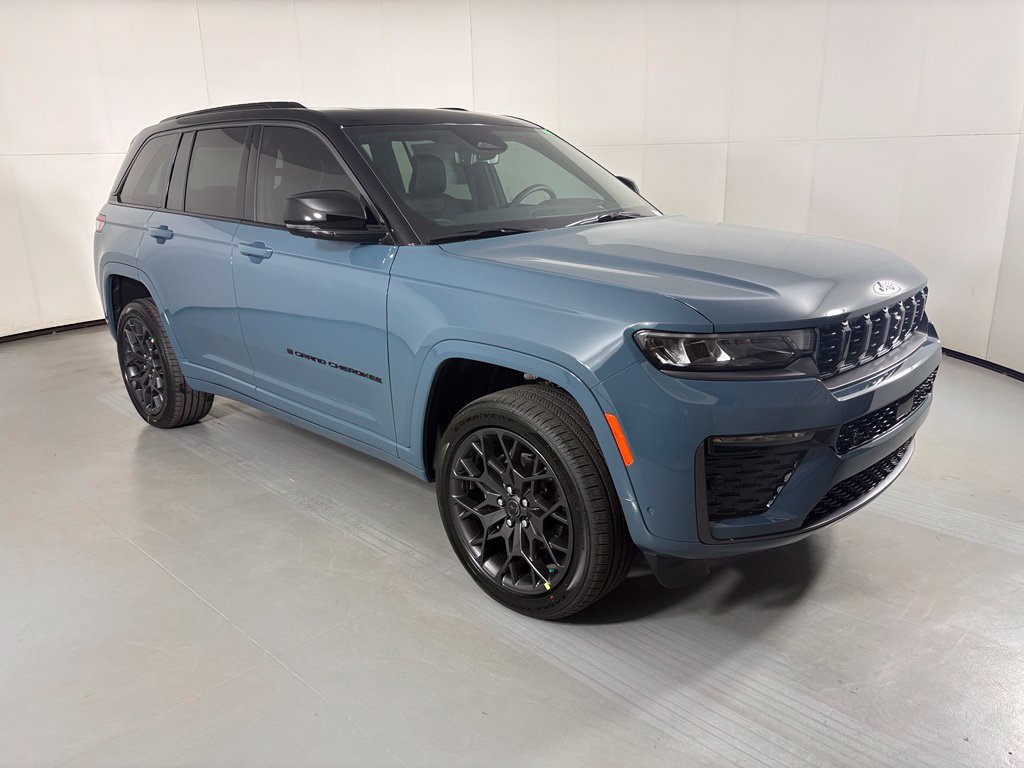 New 2027 Jeep Grand Cherokee Summit w/ Adv Protech Group IV AWD/4WD image 2