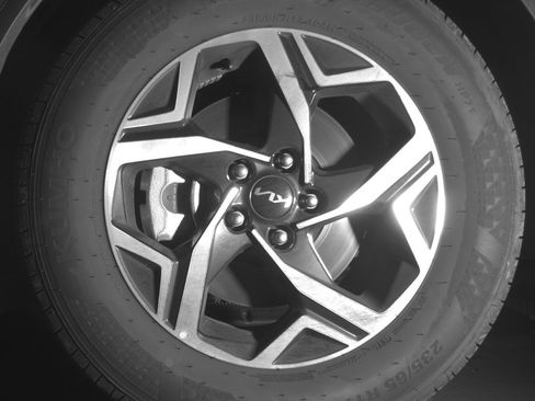 Used 2025 Kia Sportage LX image 12