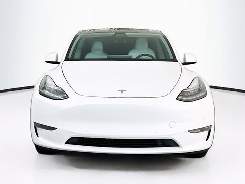 Used 2021 Tesla Model Y Long Range AWD/4WD image 2