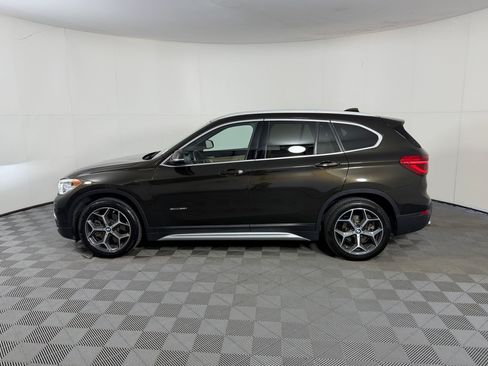 Used 2017 BMW X1 sDrive28i FWD image 2