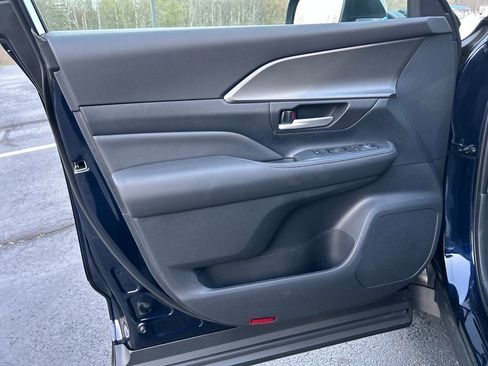 New 2026 Toyota Grand Highlander AWD image 18