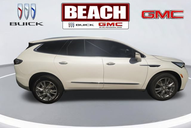Used 2023 Buick Enclave Premium w/ Experience Buick Package FWD image 2