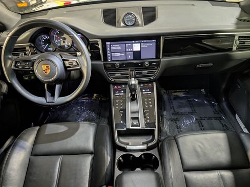Certified 2022 Porsche Macan S AWD/4WD image 7