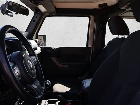 Used 2015 Jeep Wrangler Sport image 14