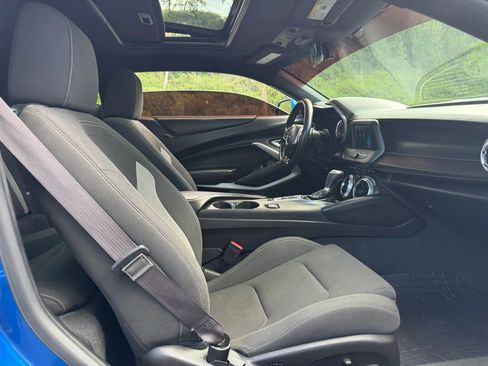 Used 2017 Chevrolet Camaro LT image 17