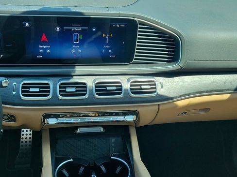Used 2026 Mercedes-Benz GLS 450 4MATIC image 21