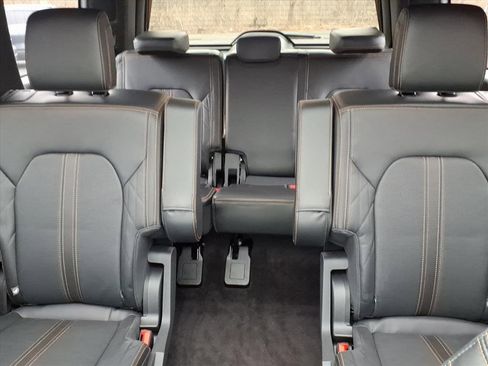 Certified 2023 Ford Expedition Platinum image 14