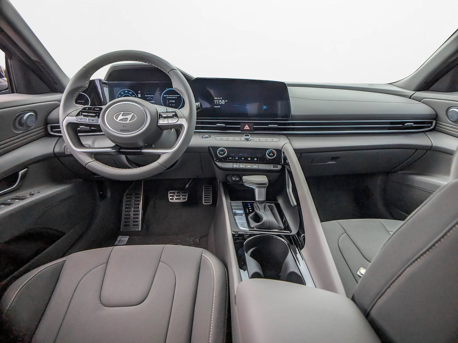 New 2025 Hyundai Elantra SEL FWD image 18