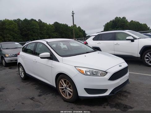 Used 2018 Ford Focus SE FWD image 1