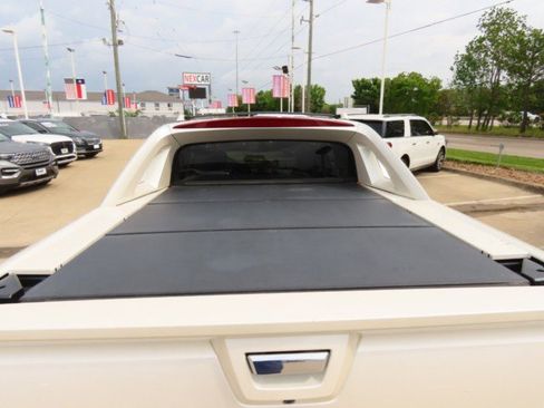 Used 2007 Cadillac Escalade EXT w/ Information Package image 11