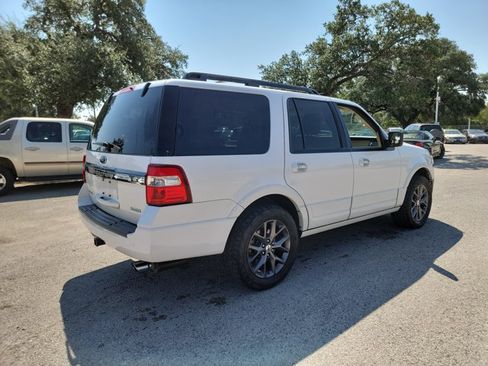 Used 2017 Ford Expedition Limited w/ Equipment Group 301A AWD/4WD image 5