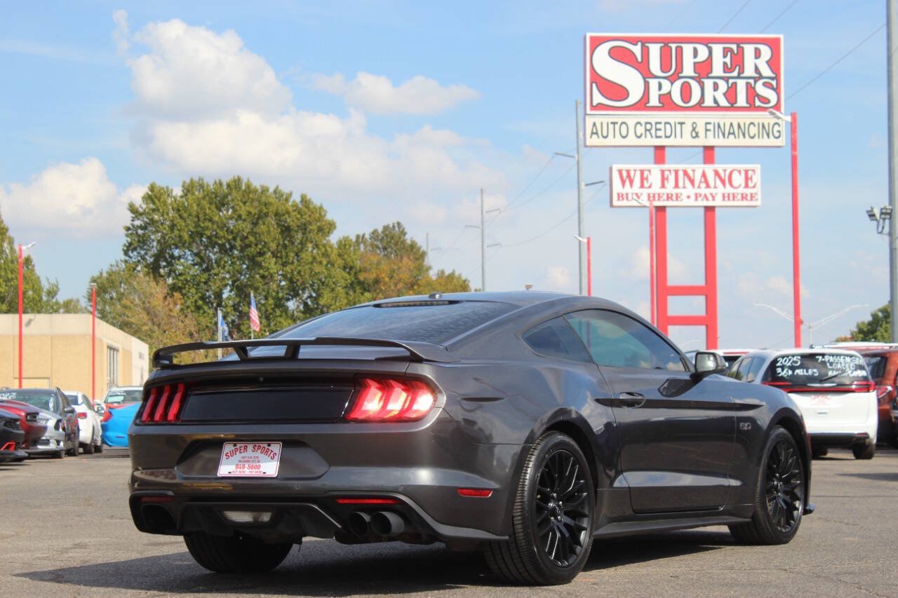 Used 2019 Ford Mustang GT Premium w/ GT Performance Package RWD image 4