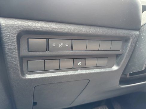 Used 2022 Mitsubishi Outlander ES AWD/4WD image 17