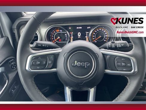 Used 2023 Jeep Wrangler Sahara image 11