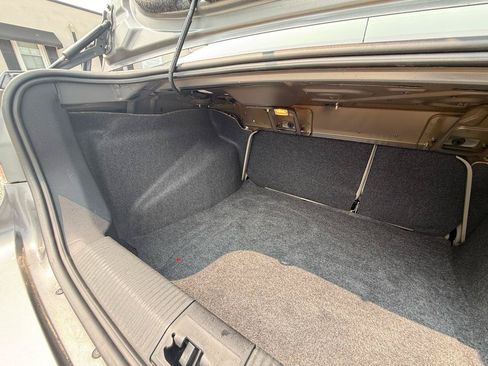Used 2011 Ford Focus SE FWD image 38