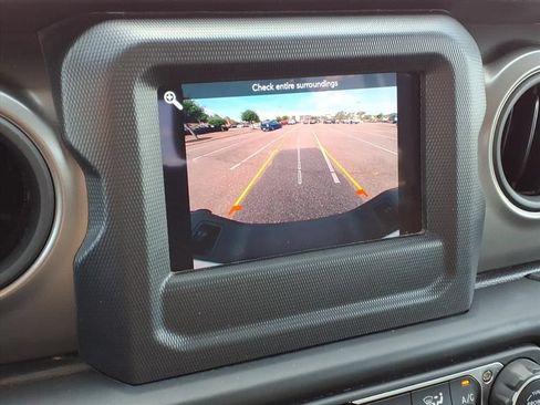 Used 2021 Jeep Gladiator Sport AWD/4WD image 25