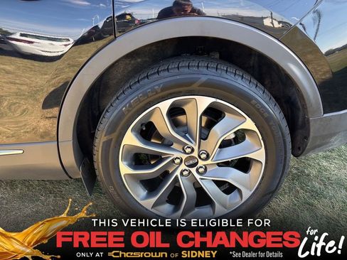 Used 2022 Lincoln Nautilus Reserve w/ Equipment Group 201A image 9