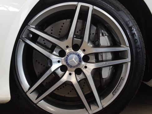 Used 2014 Mercedes-Benz E 550 4MATIC Sedan image 12