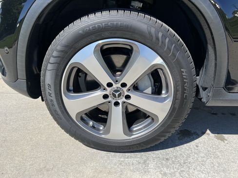 Used 2022 Mercedes-Benz GLC 300 4MATIC image 13