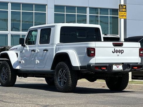 New 2026 Jeep Gladiator Mojave w/ Steel Bumper Group AWD/4WD image 5