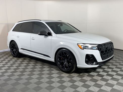 Used 2025 Audi SQ7 Premium Plus w/ Executive Package image 6