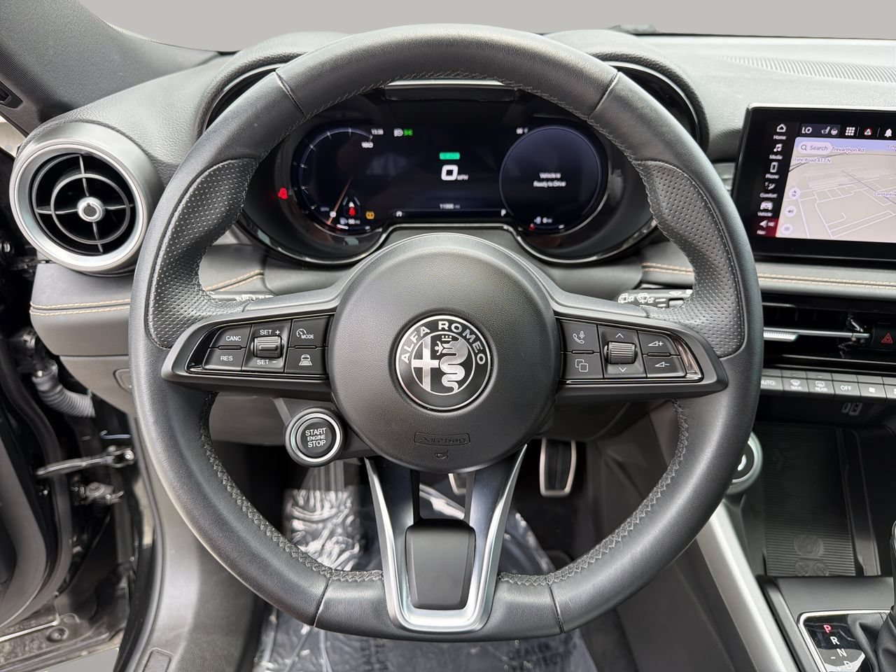 Used 2025 Alfa Romeo Tonale AWD/4WD image 28