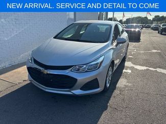 Used 2019 Chevrolet Cruze LS w/ LS Convenience Package FWD video 1