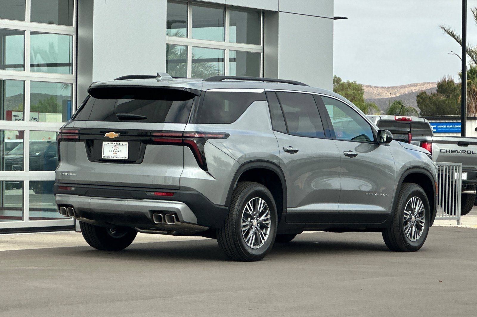 New 2026 Chevrolet Traverse LT w/ LPO, Floor Liner Package FWD image 4