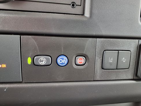 Used 2025 GMC Savana 3500 w/ Driver Convenience Package RWD image 7