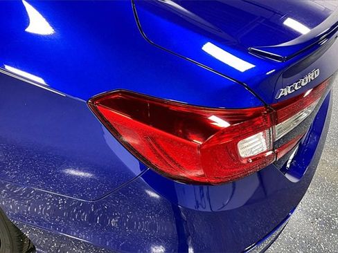 Used 2018 Honda Accord Sport image 22